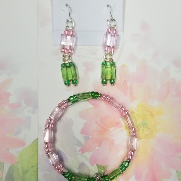 J & R Gems & Jewelry! Jewelry - SALE! Set Memory Wire Double Strand Cuff!